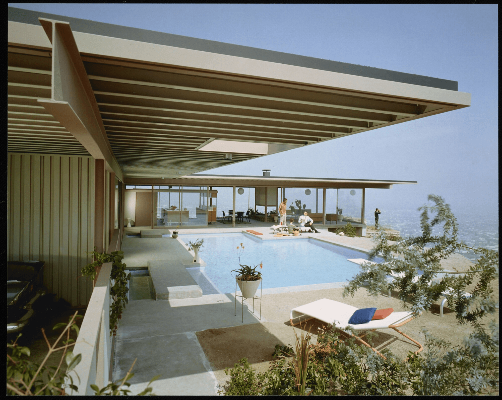 Case Study House #22(Stahl House) | https://www.getty.edu/podcasts/art-and-ideas/inside-la-most-iconic-modernist-home-case-study-house-22/