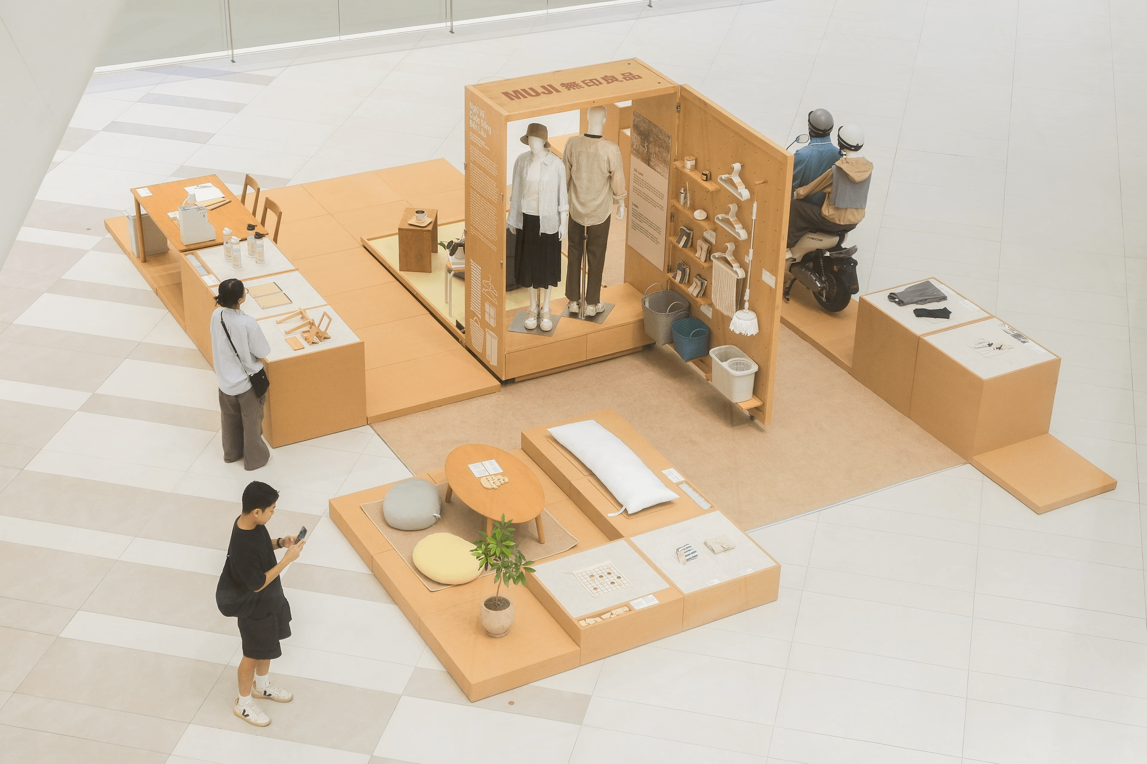 출처: https://www.thelabsaigon.com/work/muji-box | 무인양품 박스 MUJI Box 전시