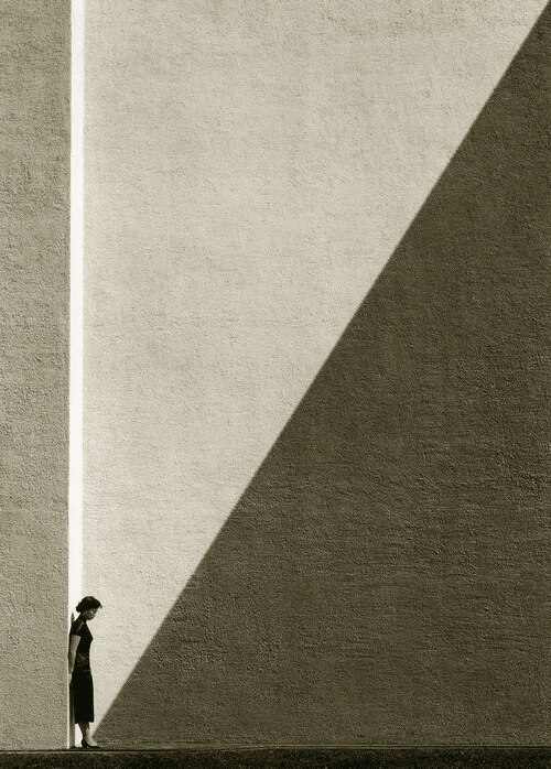 https://ranjanphotography.com/fan-ho-photography/ | Approaching Shadows – 1954
