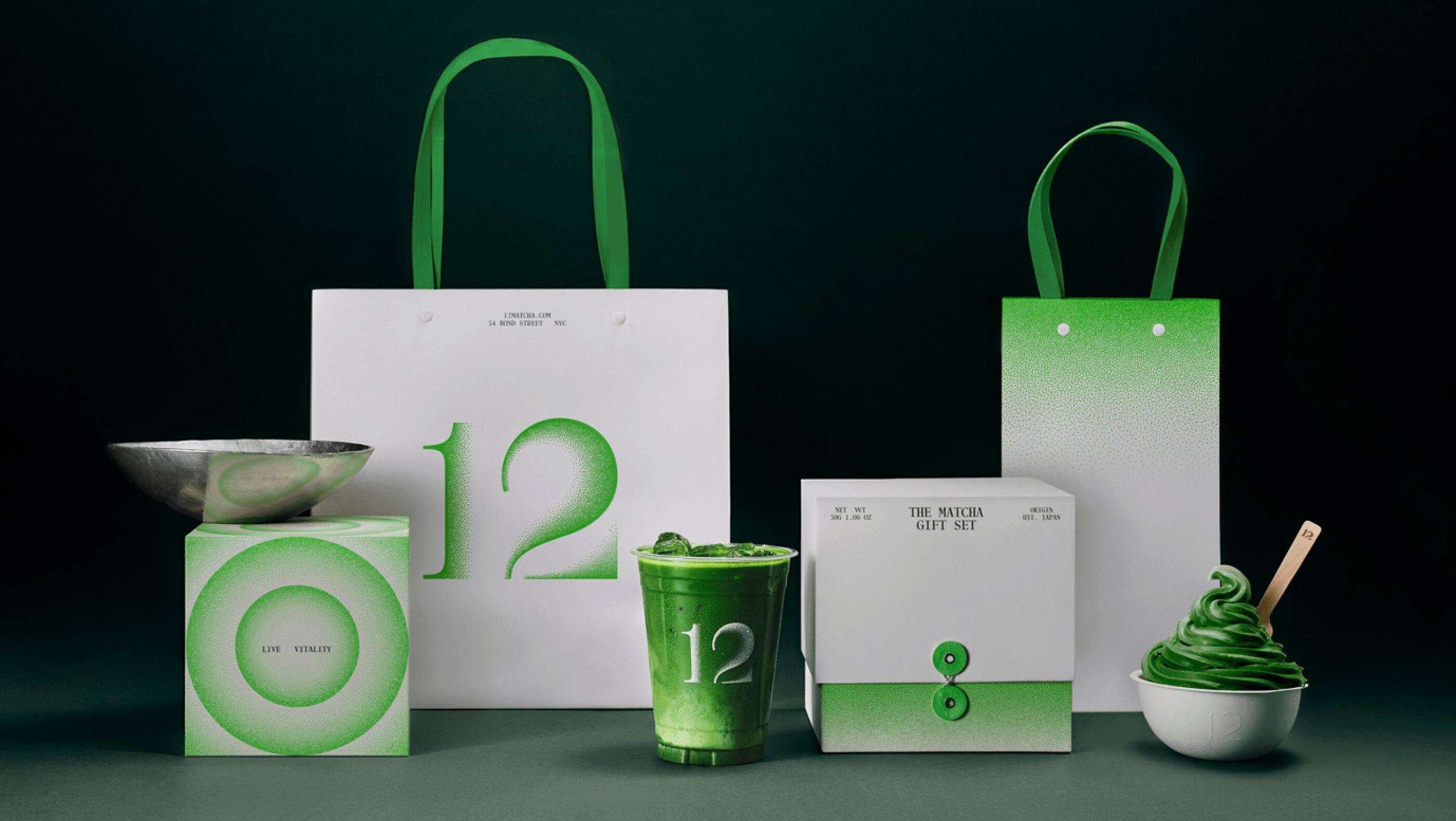 뉴욕의 12(https://www.creativeboom.com/news/12-and-base-design-unveil-a-new-era-of-matcha-at-bond-street-flagship/#:~:text=A new chapter for matcha,of wellness%2C fashion%2C and design)